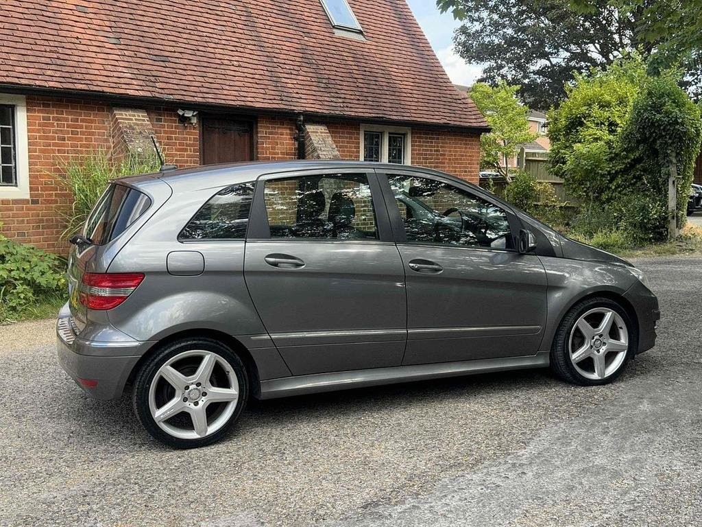 MERCEDES-BENZ B CLASS