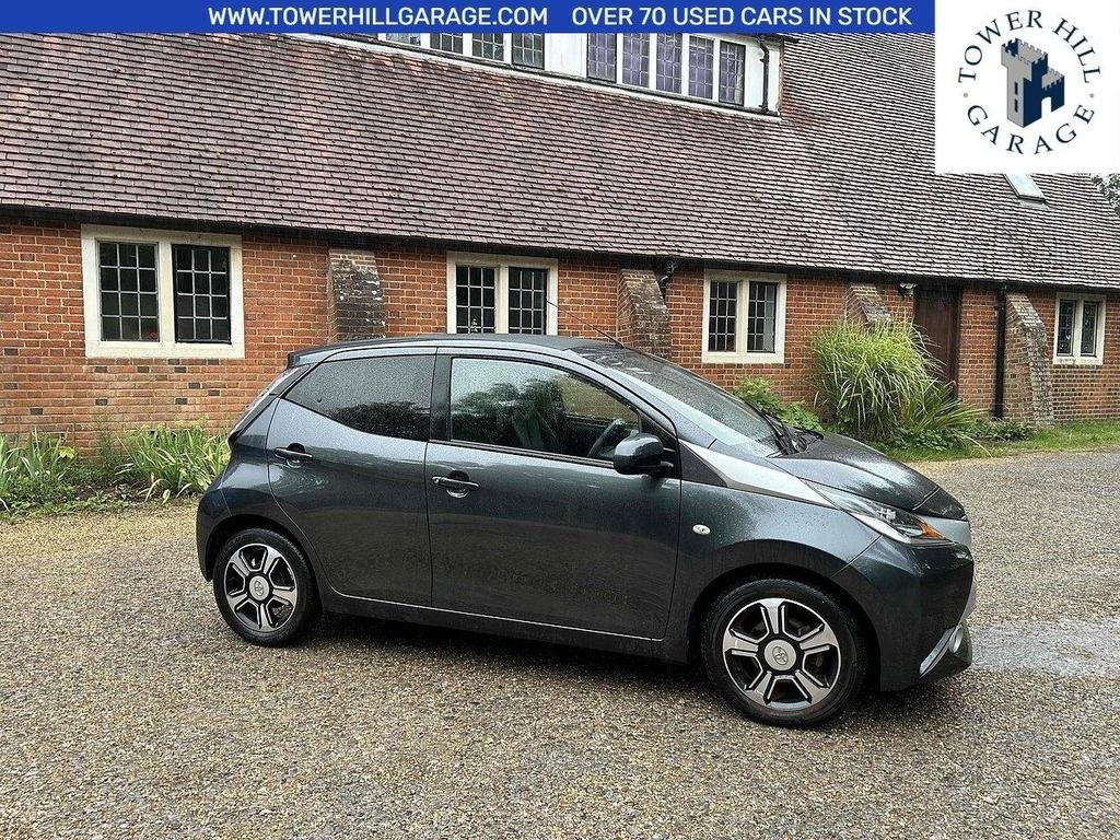 View TOYOTA AYGO 1.0 VVT-i x-clusiv