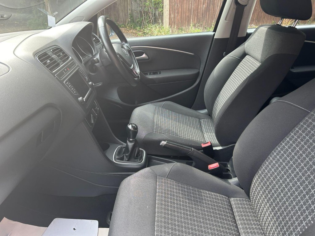 View VOLKSWAGEN POLO 1.2 TSI BlueMotion Tech SE