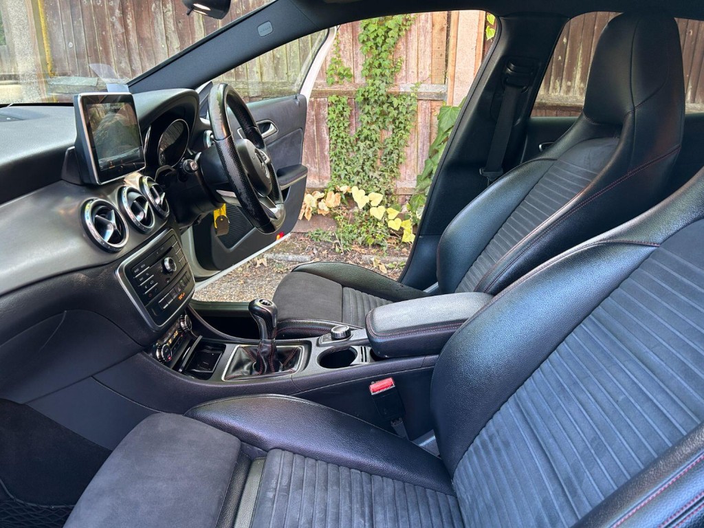 View MERCEDES-BENZ GLA CLASS 2.1 GLA200d AMG Line
