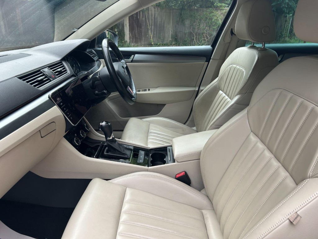 View SKODA SUPERB 2.0 TDI SE L Executive