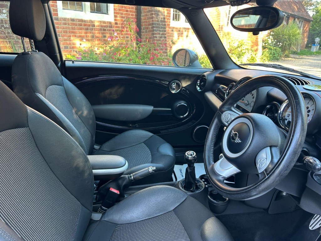 View MINI HATCH 1.6 Cooper S Hatch