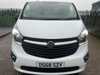 VAUXHALL VIVARO