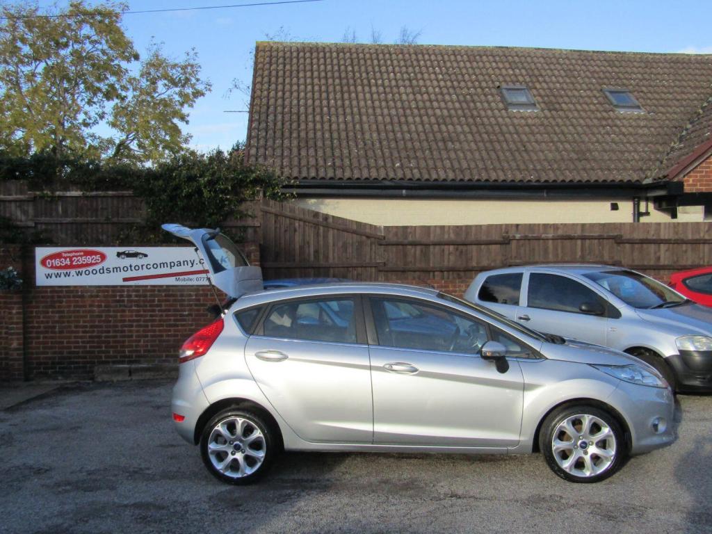 View FORD FIESTA 1.25  Zetec    2 Former Keepers,  Only 75,000 miles,  Service History, 8 Service Stamps