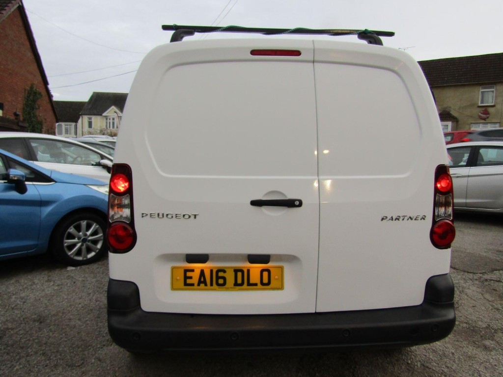 PEUGEOT PARTNER