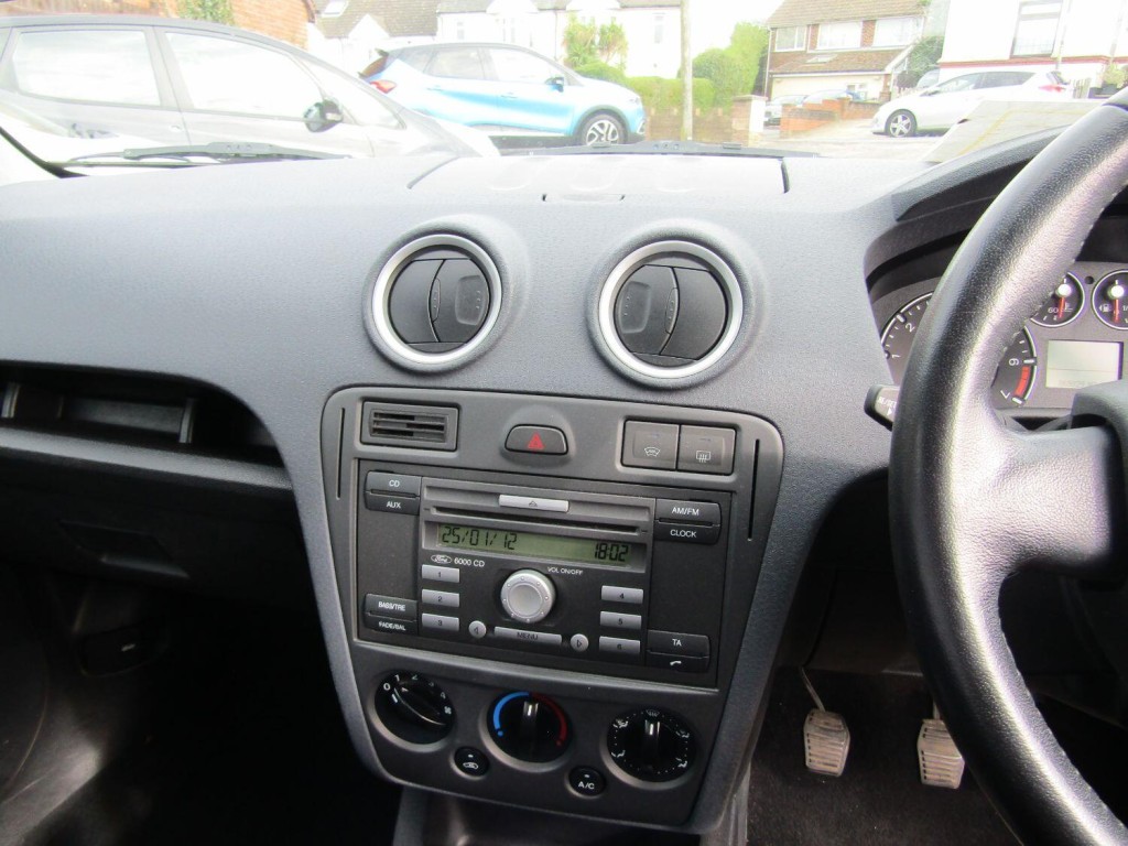 FORD FUSION
