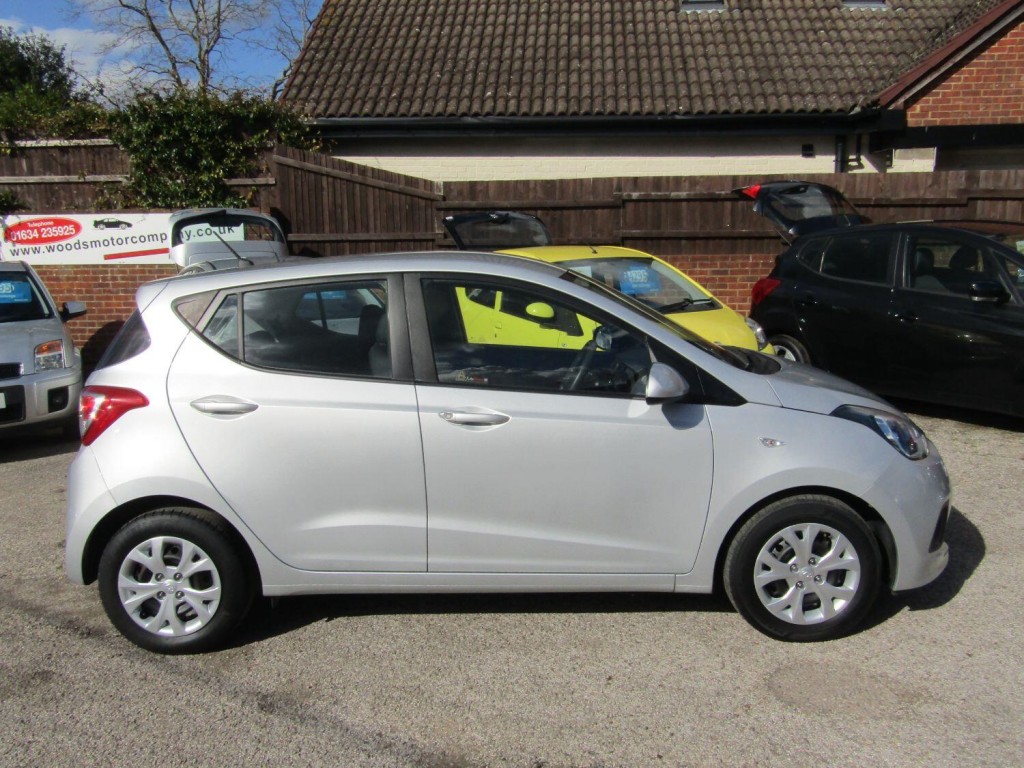 View HYUNDAI I10 1.0 SE 