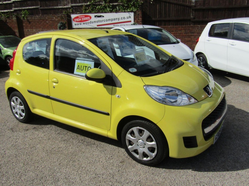 PEUGEOT 107