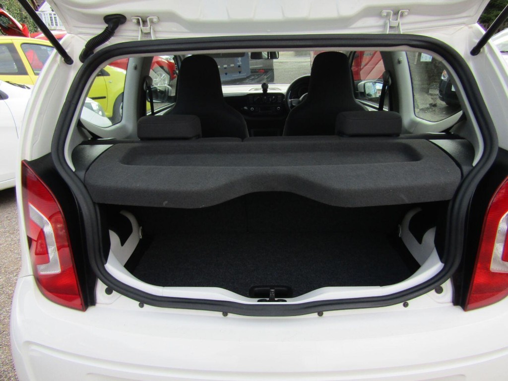 VOLKSWAGEN UP