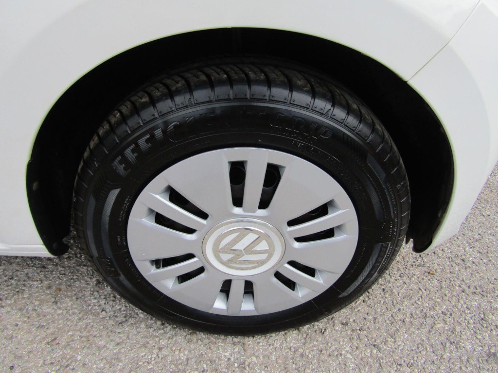 VOLKSWAGEN UP