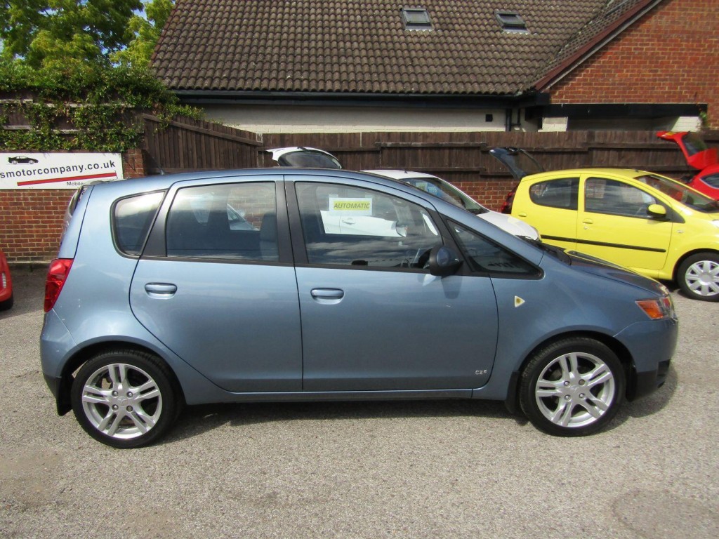 View MITSUBISHI COLT 1.3 CZ2