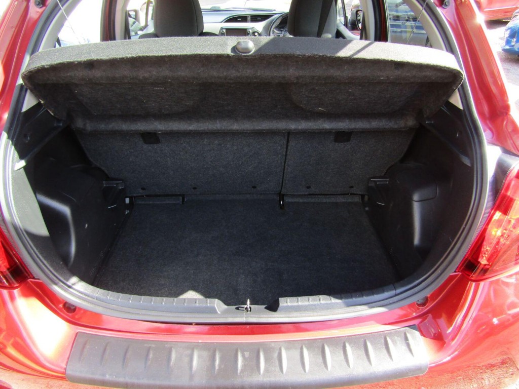 TOYOTA YARIS