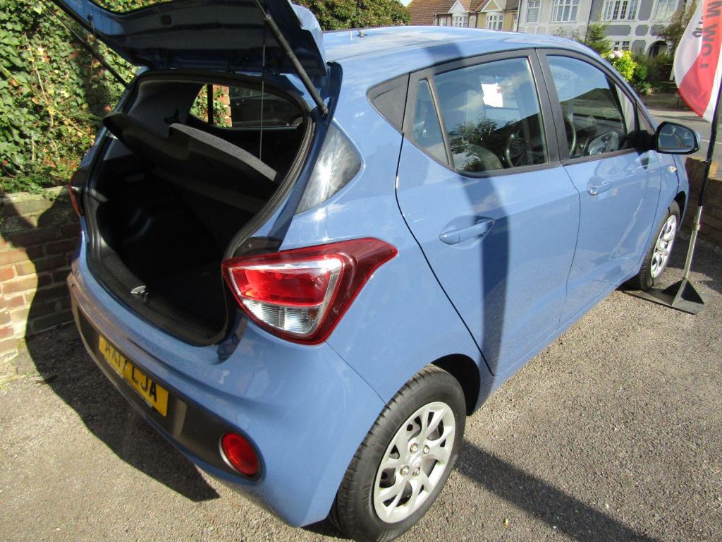 HYUNDAI I10