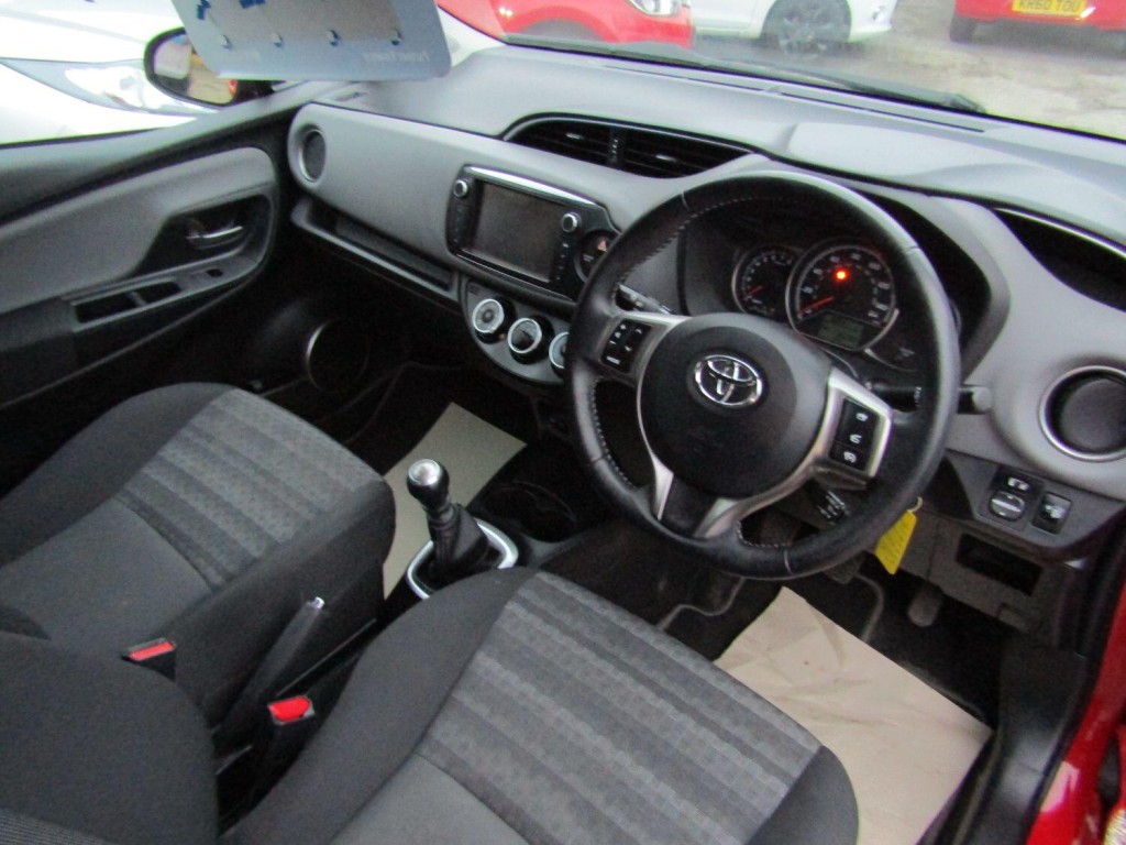TOYOTA YARIS