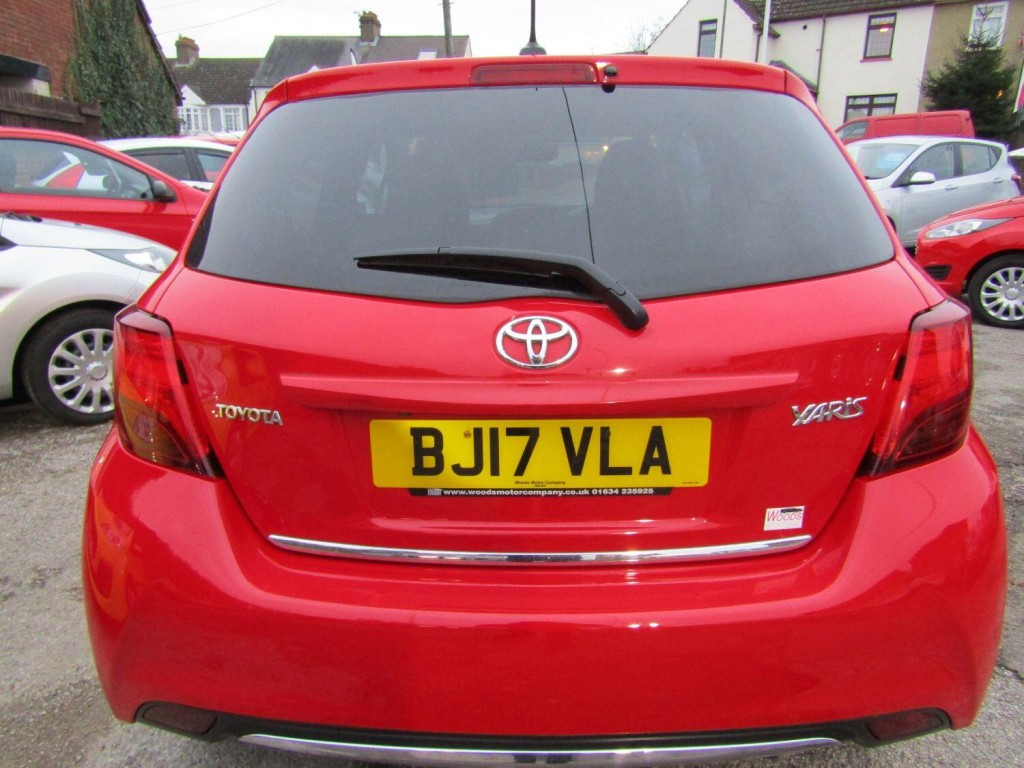 TOYOTA YARIS