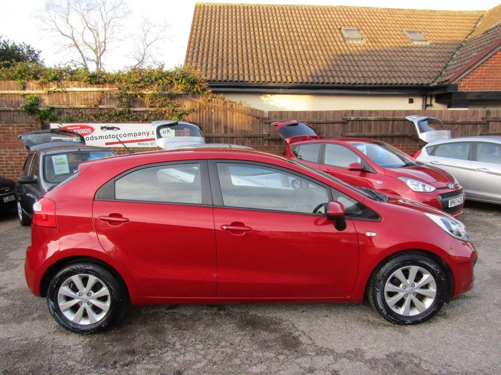 View KIA RIO 1.3 VR7  One Former Keeper
