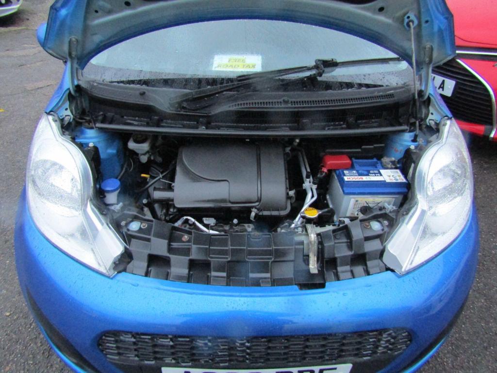 PEUGEOT 107