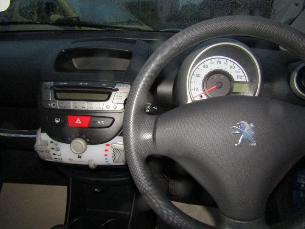 PEUGEOT 107
