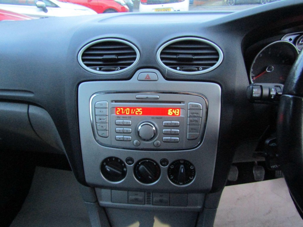 FORD FOCUS