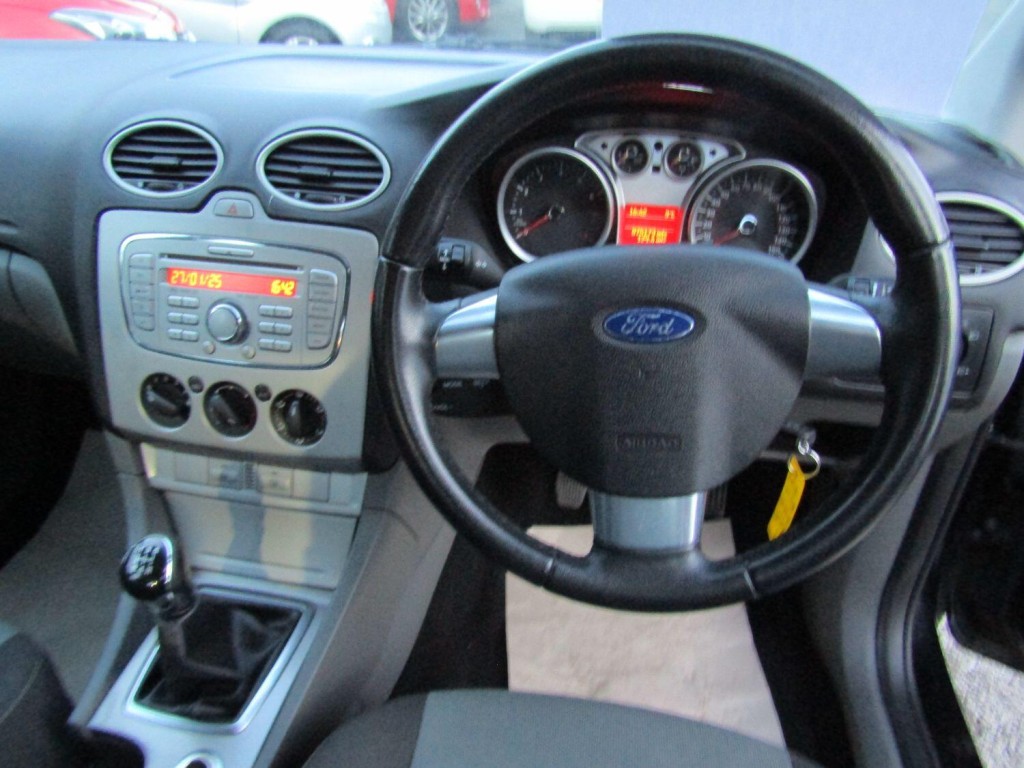 FORD FOCUS