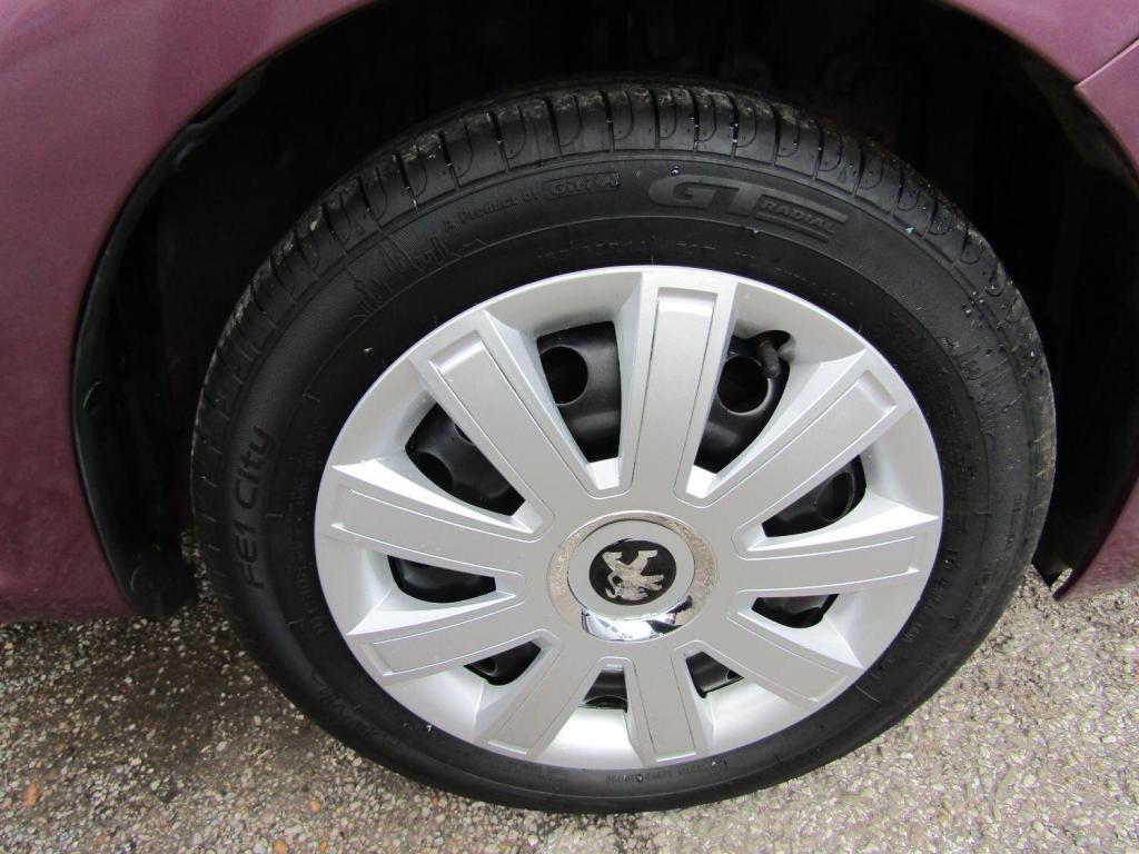 PEUGEOT 107