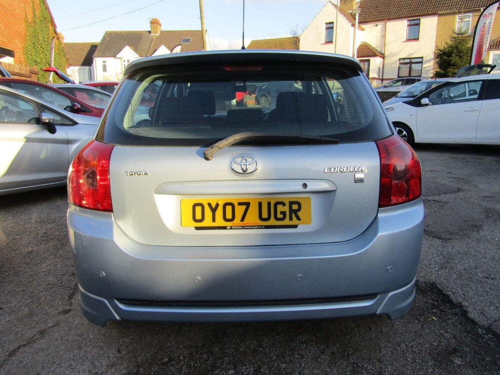 TOYOTA COROLLA