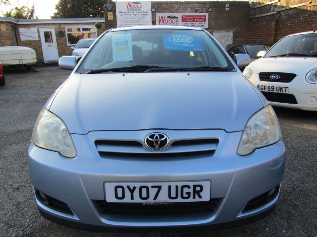 TOYOTA COROLLA