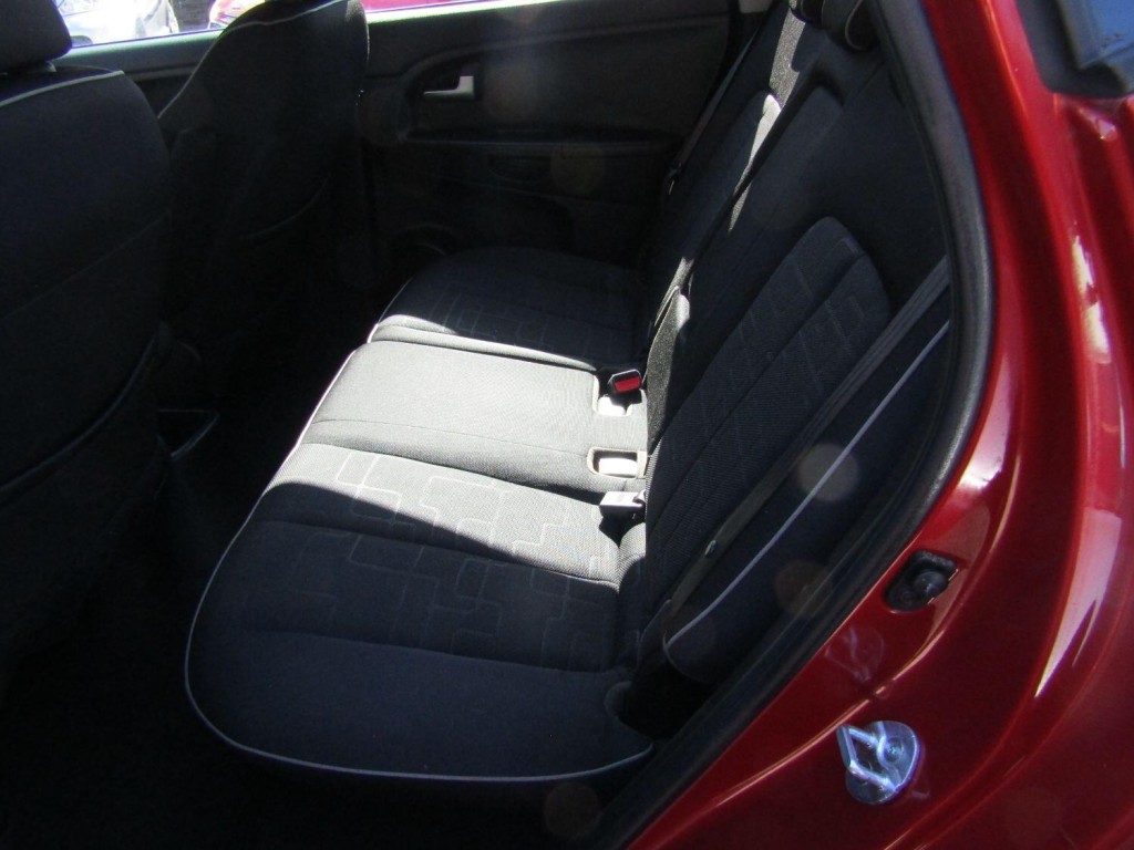 KIA VENGA