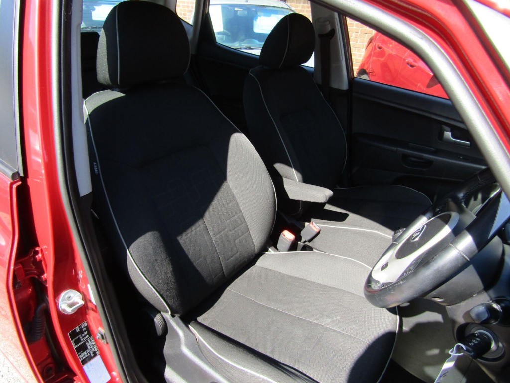 KIA VENGA