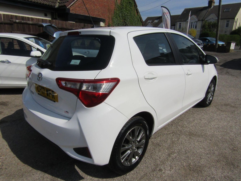TOYOTA YARIS