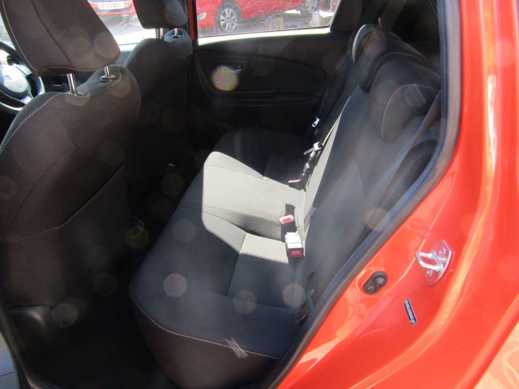 TOYOTA YARIS