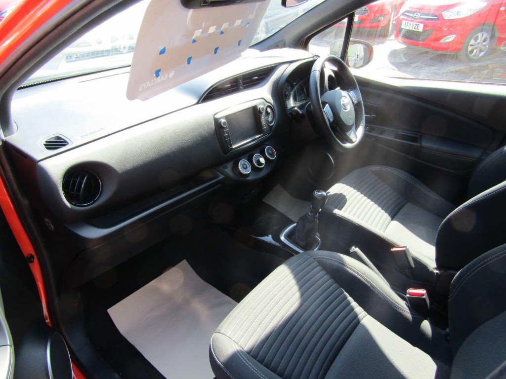 TOYOTA YARIS