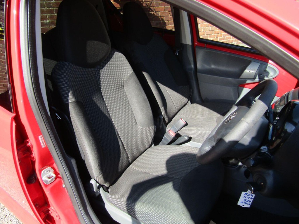 TOYOTA AYGO