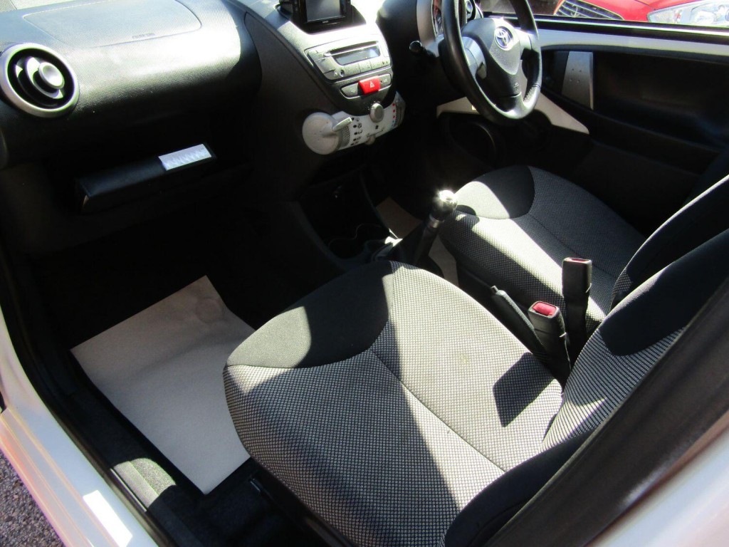 TOYOTA AYGO