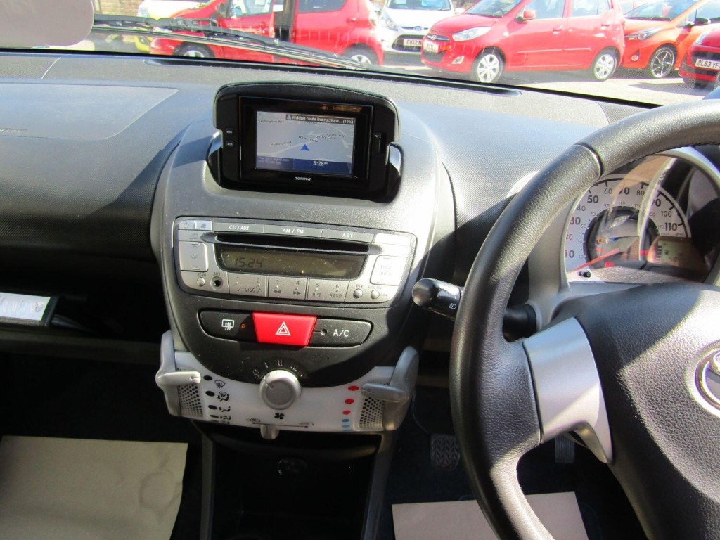 TOYOTA AYGO