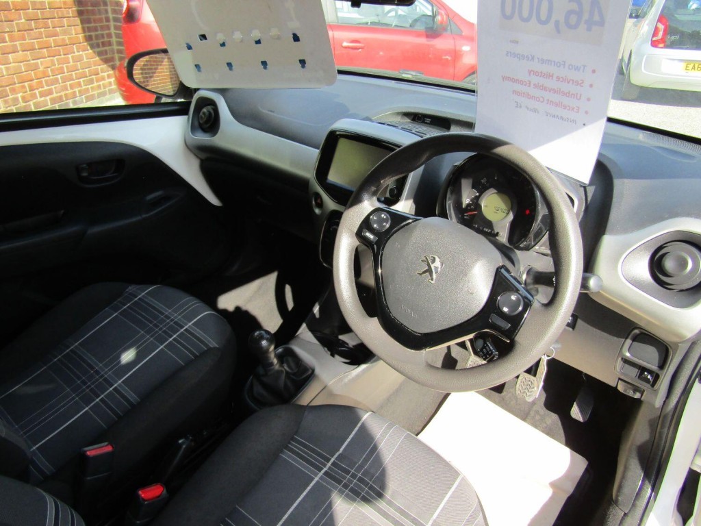PEUGEOT 108