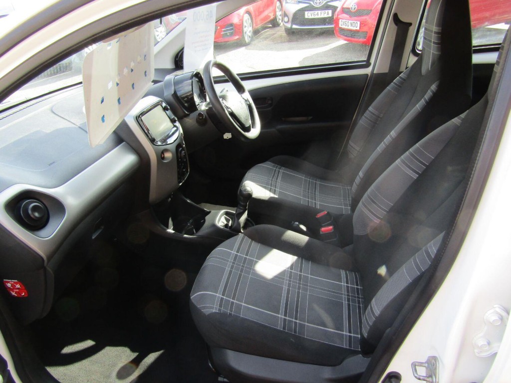 PEUGEOT 108