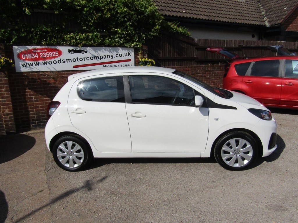 PEUGEOT 108