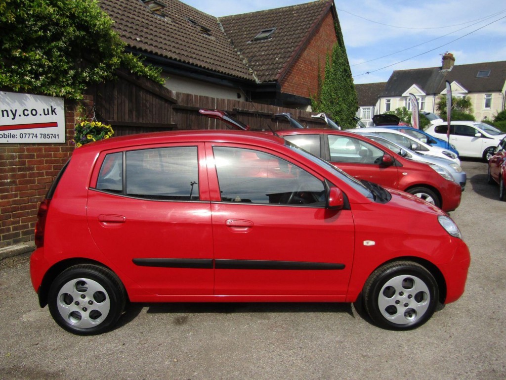 View KIA PICANTO 1.1 Strike