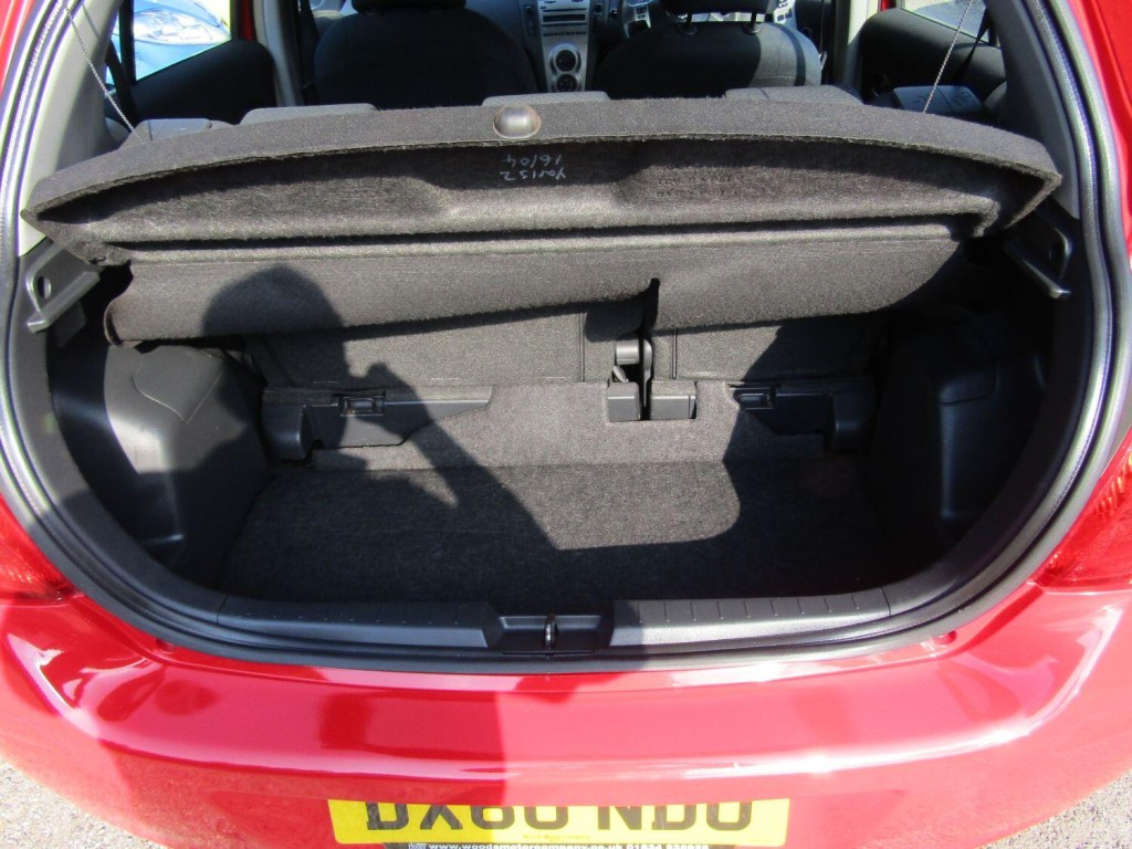 TOYOTA YARIS