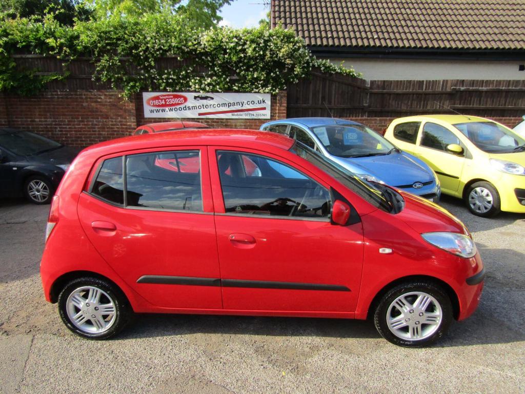 View HYUNDAI I10 1.2 Comfort  One Lady Owner From New, Only 49,000 miles, Service History, Only £35 Road Tax