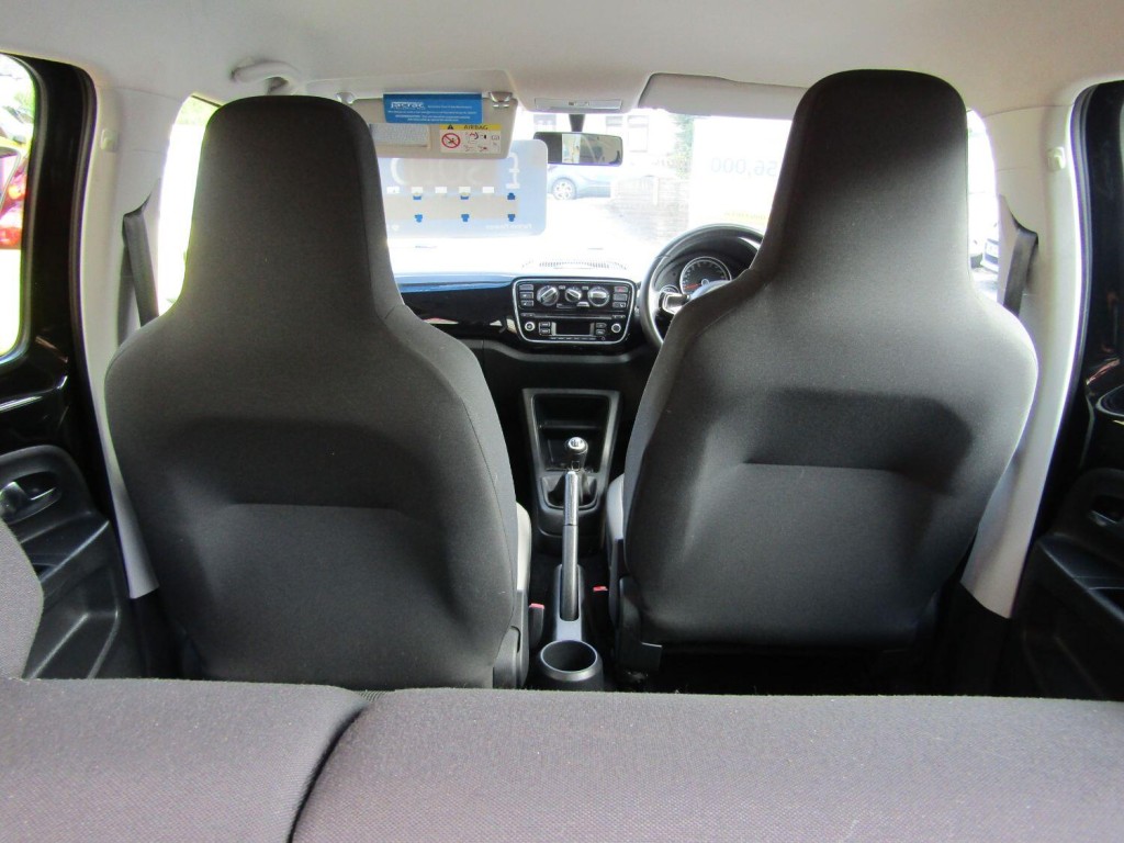 VOLKSWAGEN UP