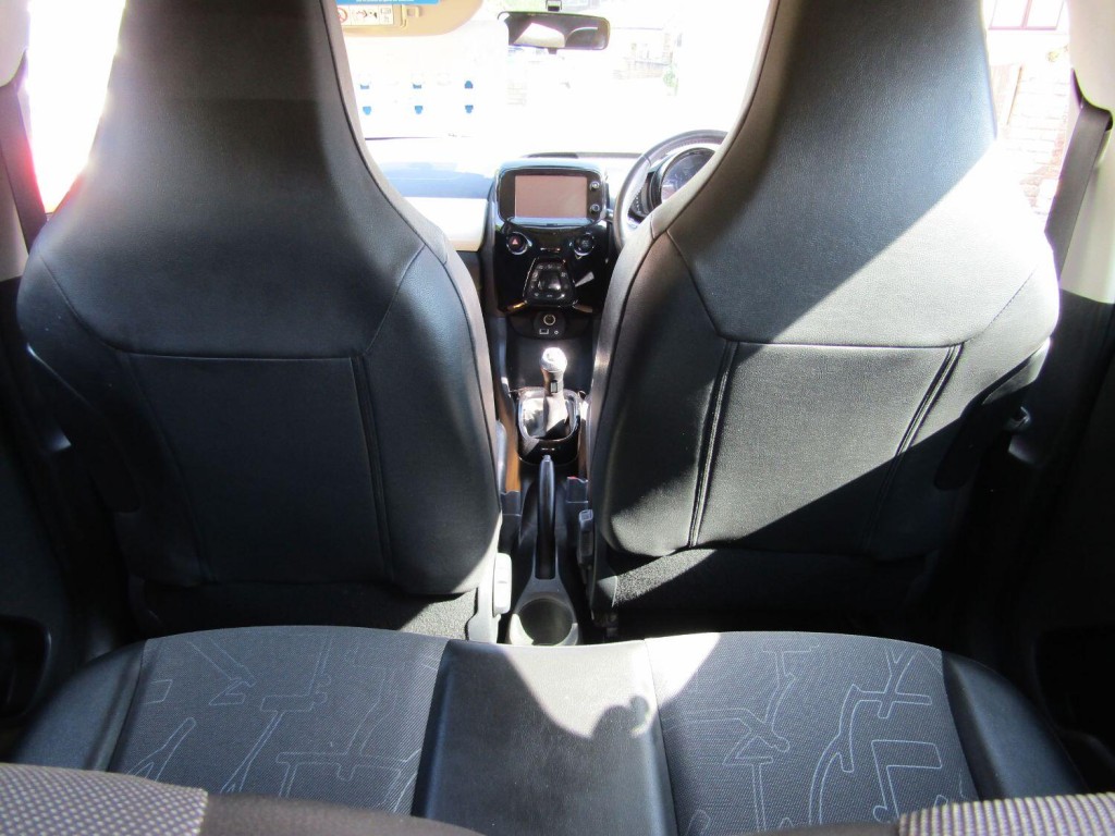 TOYOTA AYGO