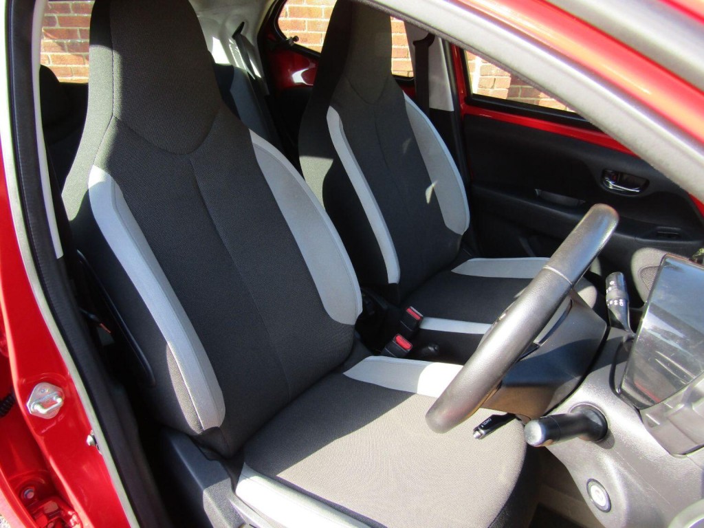 TOYOTA AYGO