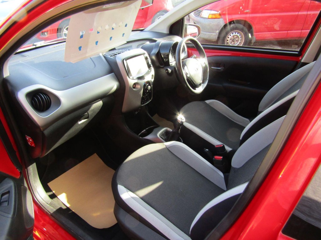 TOYOTA AYGO