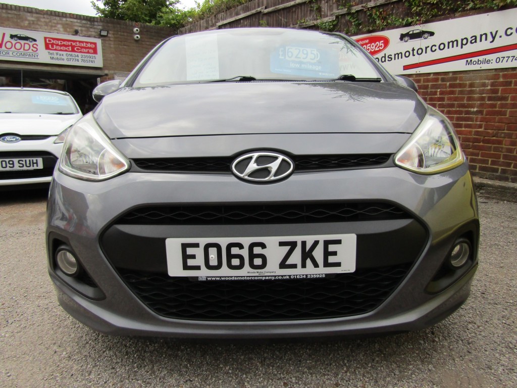 View HYUNDAI I10 1.2 SE  One Former Keeper, Only 58,000 miles, Service History, 5 Service Stamps, Only £35 Tax