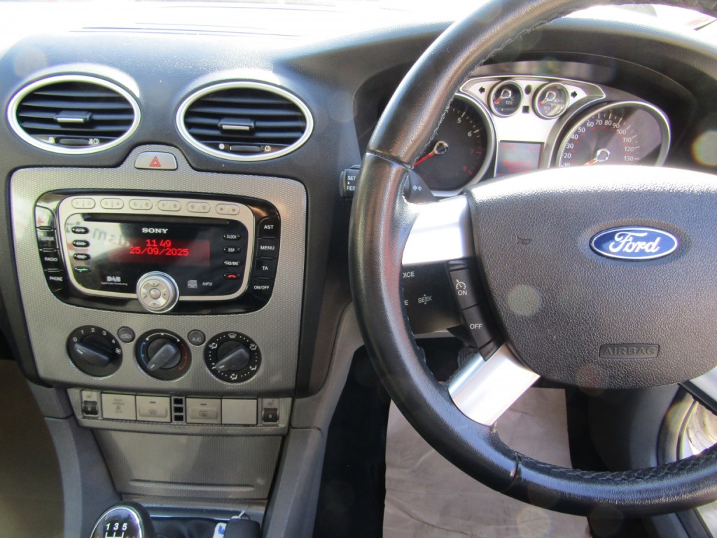 FORD FOCUS
