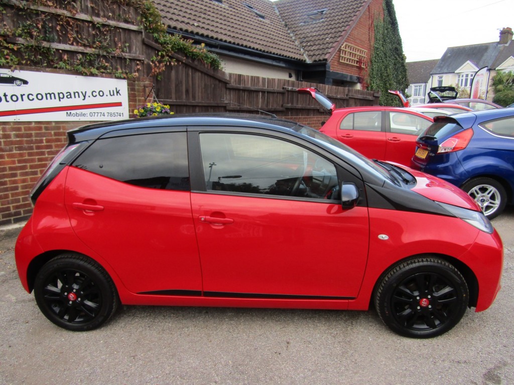 View TOYOTA AYGO 1.0 VVT-i x-cite 4 Red Bi-Tone  One Former Keeper, Only 44,000 Genuine Miles,FSH,Beautiful Car!