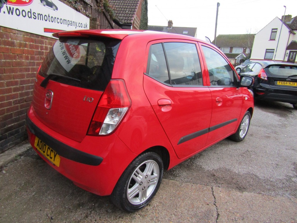 View HYUNDAI I10 1.2 Style  2 Former Keepers, Only 42,000 miles, Service History,7 Service Stamps, Only £35 Tax