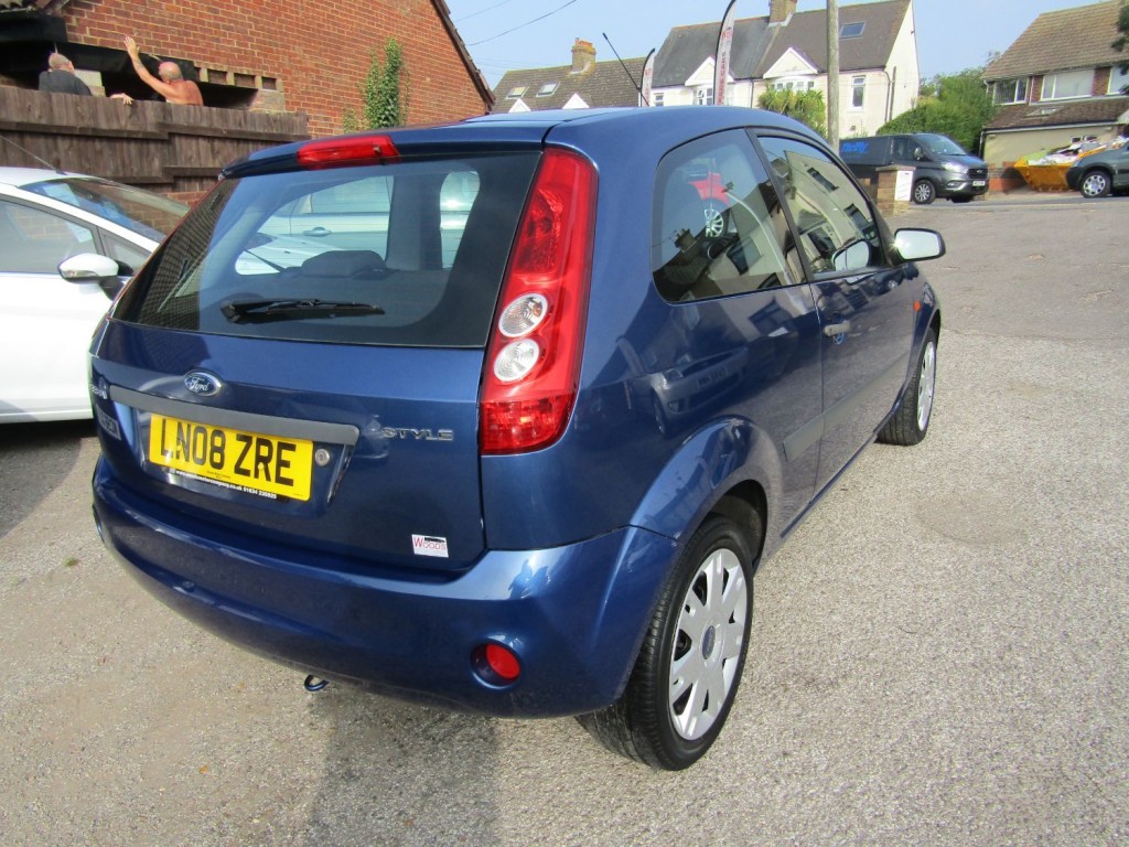 FORD FIESTA